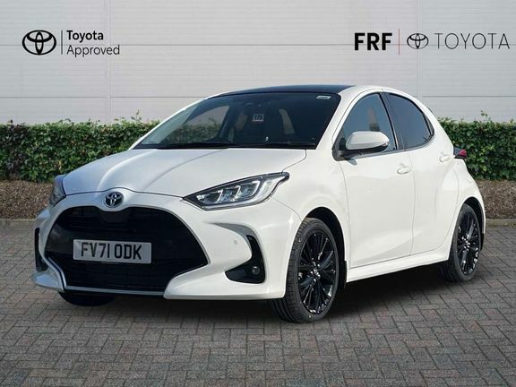Toyota Yaris Excel 1.5 Hybrid Pan Roof White #3