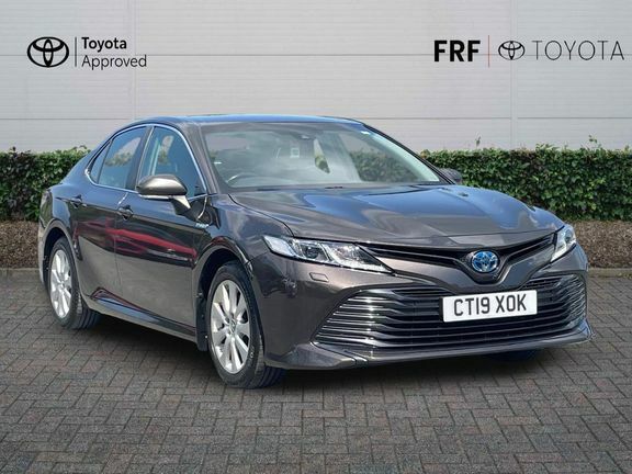 Toyota Camry 2.5 Vvt-h Design Cvt Euro 6 Ss Grey