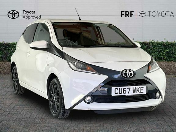 Toyota Aygo X X-style Man White