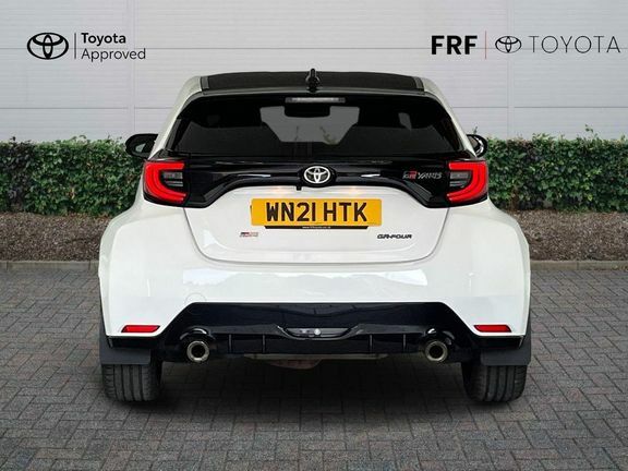 Toyota Yaris Yaris Excel Hev Cvt Silver #26
