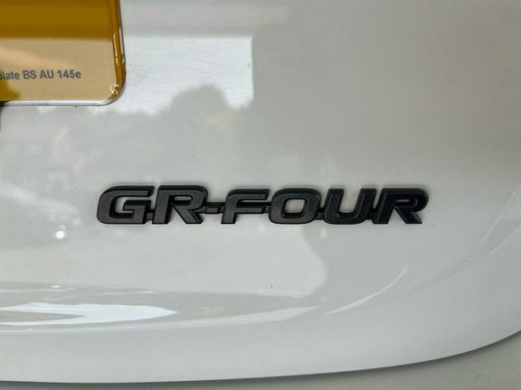 Toyota Yaris Yaris Excel Hev Cvt Silver #33
