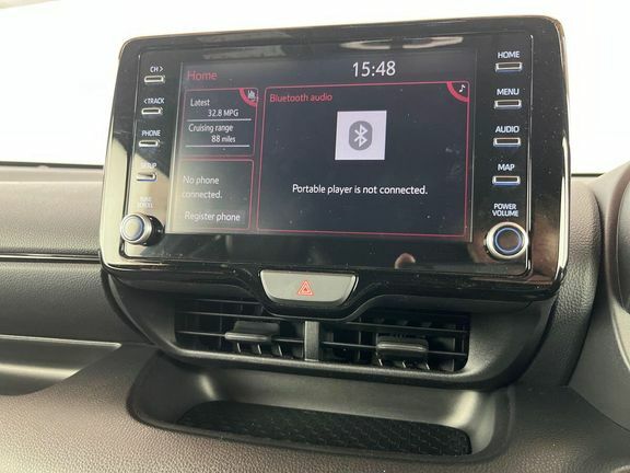 Toyota Yaris Yaris Excel Hev Cvt Silver #9
