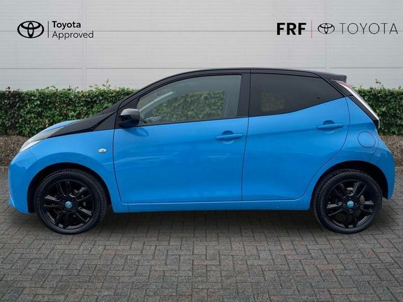 Toyota Aygo X X-pression Red #24