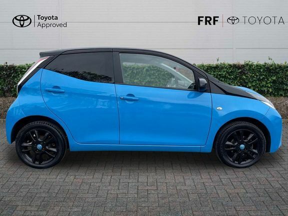 Toyota Aygo X X-pression Red #23