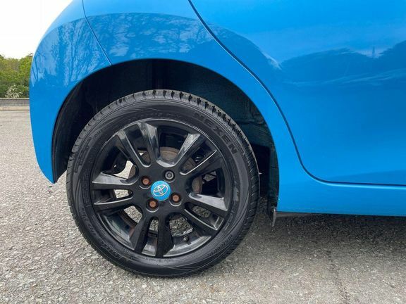 Toyota Aygo X X-pression Red #25