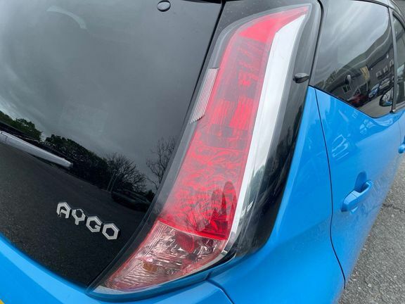 Toyota Aygo X X-pression Red #21
