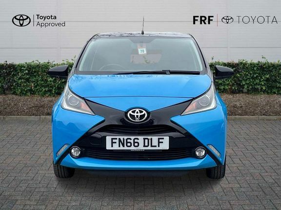 Toyota Aygo X X-pression Red #22