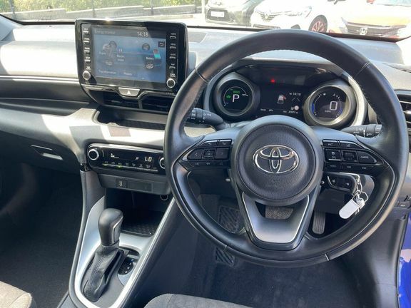 Toyota Yaris Hatchback Black #7