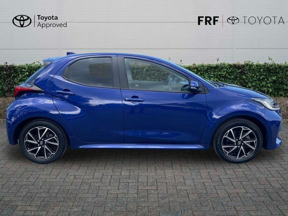 Toyota Yaris Hatchback Black #23