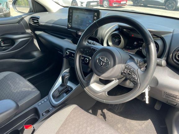 Toyota Yaris Hatchback Black #12