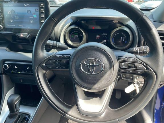 Toyota Yaris Hatchback Black #10