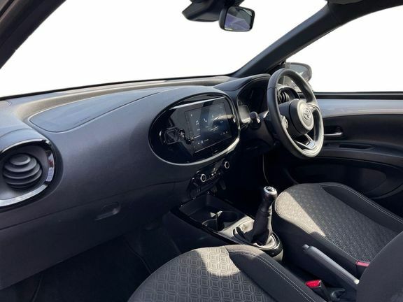Toyota Aygo X Edge White #5