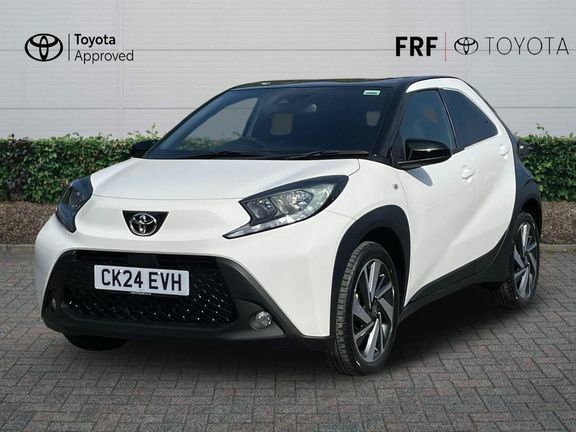 Toyota Aygo X Edge White #3