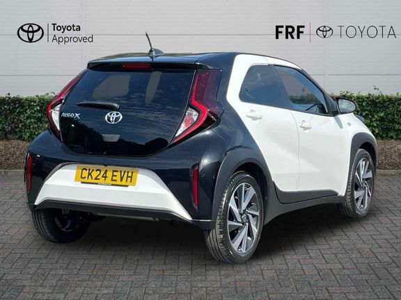 Toyota Aygo X Edge White #2