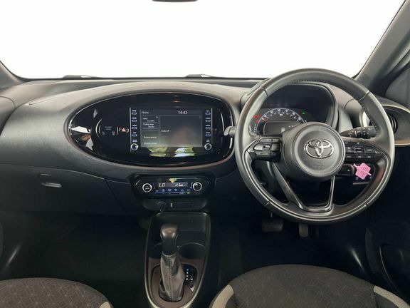 Toyota Aygo X Edge Automatic Green #6