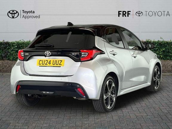 Toyota Yaris Premiere Edition Silver #2