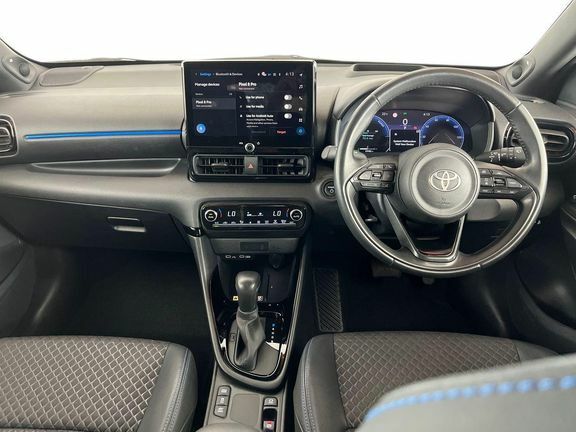 Toyota Yaris Premiere Edition Silver #6