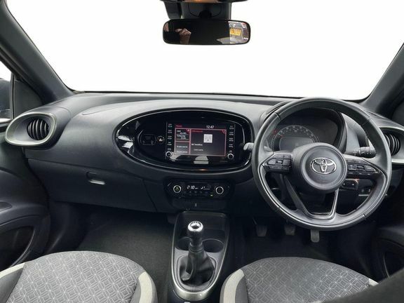 Toyota Aygo X Edge Canvas Roof Green #6