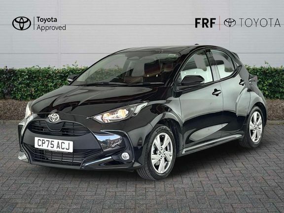 Toyota Yaris Icon Black #3