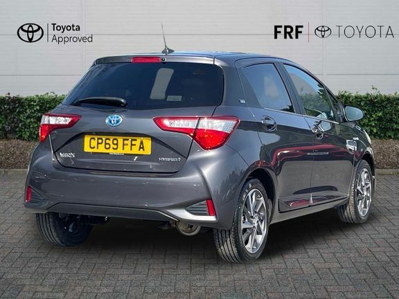 Toyota Yaris Y20 1.5 Hybrid Grey #2