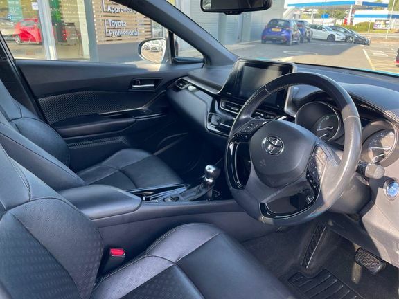 Toyota C-Hr Dynamic Silver #12