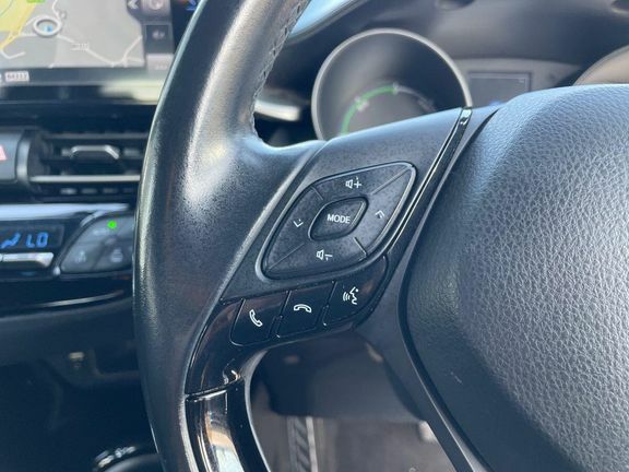 Toyota C-Hr Dynamic Silver #30