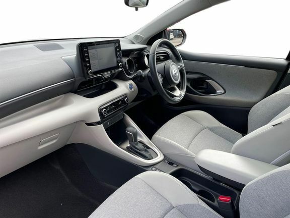 Toyota Yaris Excel 1.5 Hybrid Pan Roof  #5