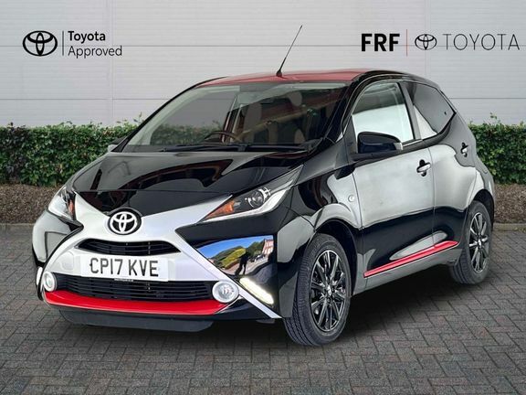Toyota Aygo X X-press Man Black #3