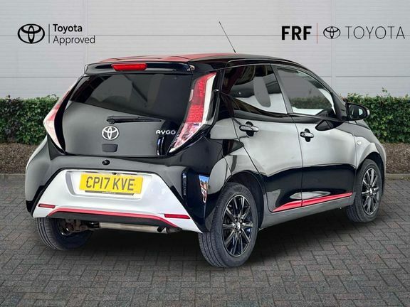 Toyota Aygo X X-press Man Black #2