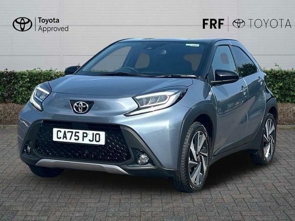 Toyota Aygo X Pure Automatic White #3