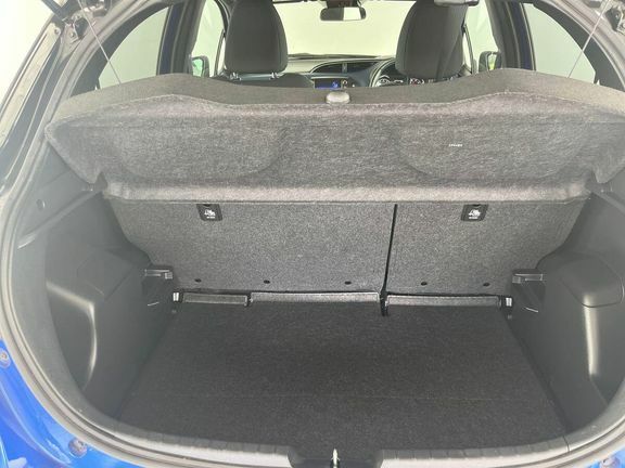 Toyota Yaris Icon Tech  #15