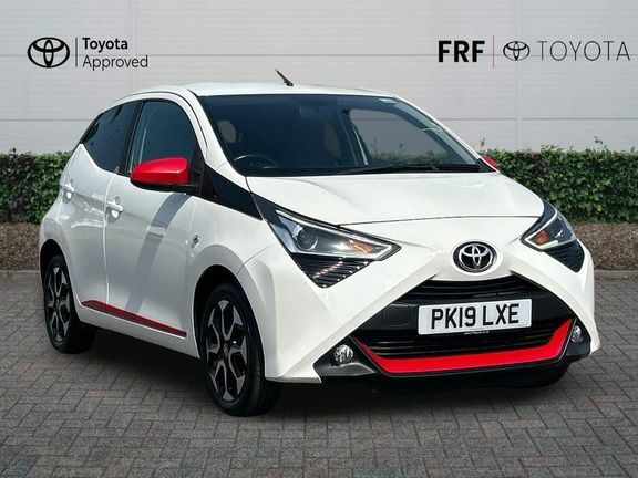 Toyota Aygo X X-trend M White