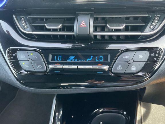 Toyota C-Hr Dynamic Grey #47