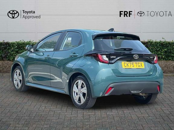 Toyota Yaris Icon Green #4