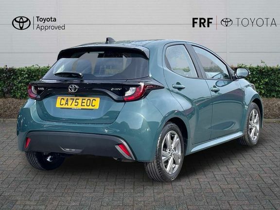 Toyota Yaris Icon Green #2
