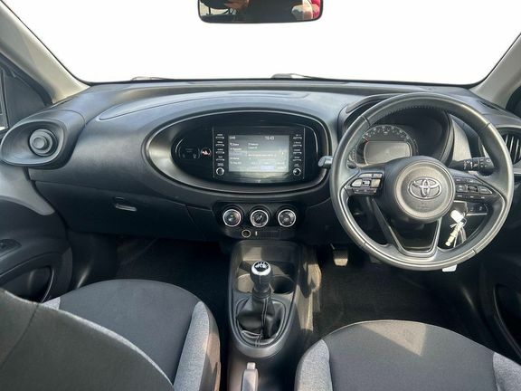Toyota Aygo X Pure Manual Silver #6