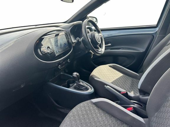 Toyota Aygo X Edge Auto #5