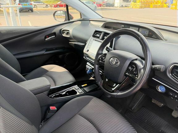 Toyota Prius+ Business Edition Plus White #12