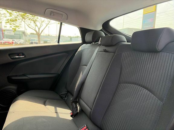 Toyota Prius+ Business Edition Plus White #15