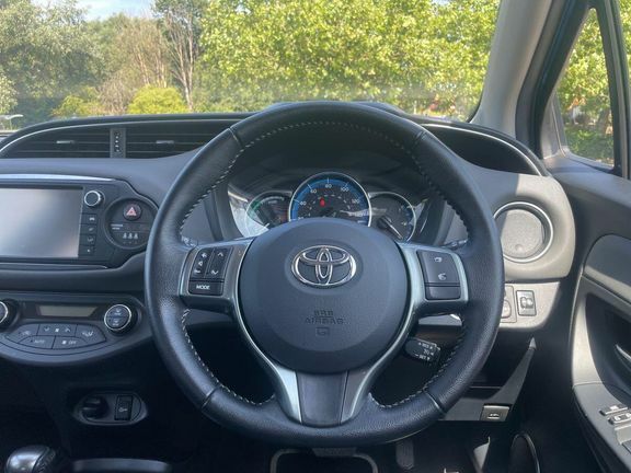 Toyota Yaris Hatchback Brown #12