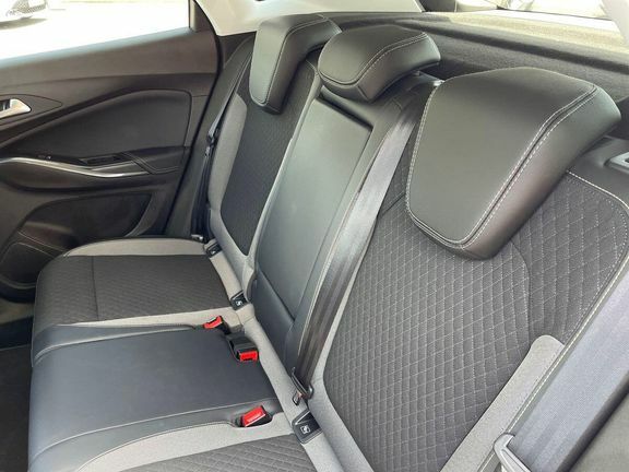 Vauxhall Grandland Hatchback Grey #17