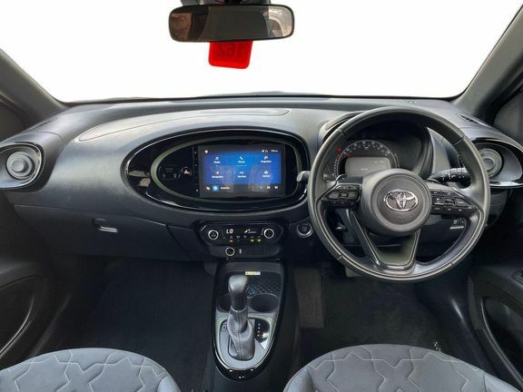 Toyota Aygo X Edge Beige #8