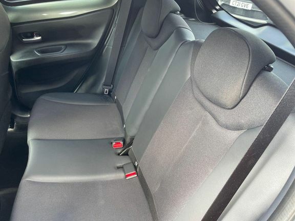 Toyota Aygo X Edge Beige #17