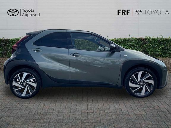 Toyota Aygo X Edge Beige #25