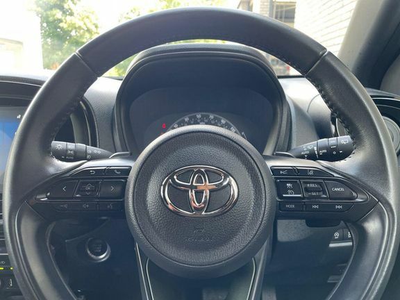 Toyota Aygo X Edge Beige #12