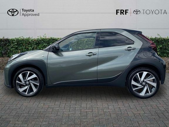Toyota Aygo X Edge Beige #26