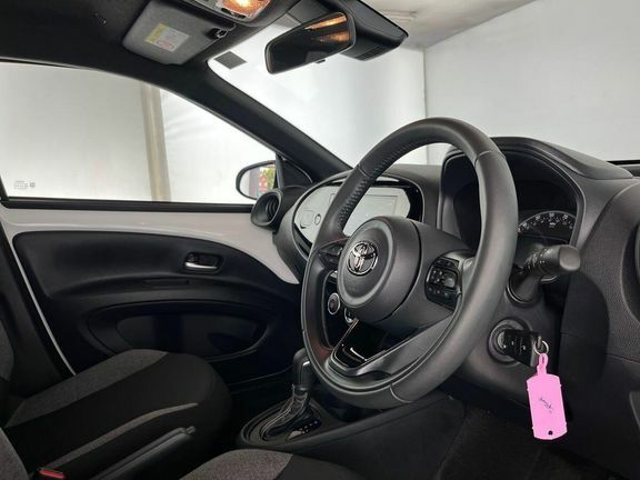 Toyota Aygo X Pure Automatic White #14