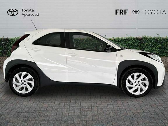 Toyota Aygo X Pure Automatic White #25