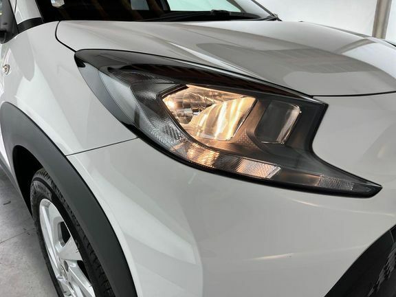 Toyota Aygo X Pure Automatic White #22