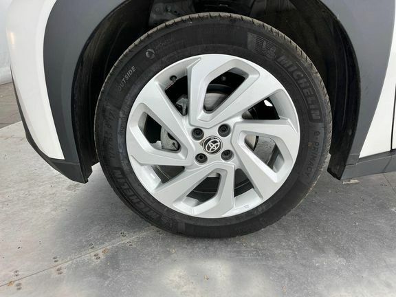 Toyota Aygo X Pure Automatic White #30